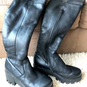 Black leather winter boots